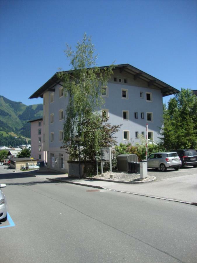 Schlafgut Kuessler - 70M Vom City Express Zell am See Exterior photo